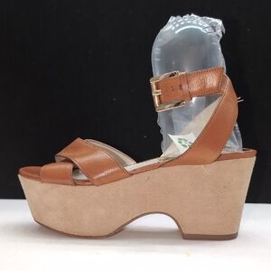 Michael Kors Tan and Brown Platform Sandals Leather Upper Size5M